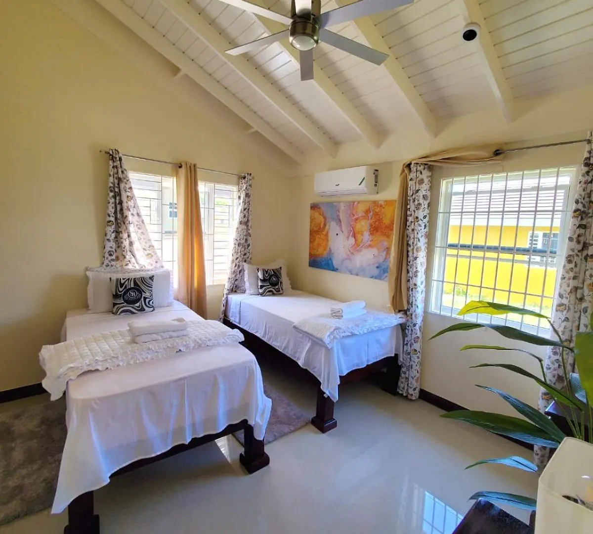 The Surada Bay 2 Bedrooms Old Harbour 0*,  Ямайка